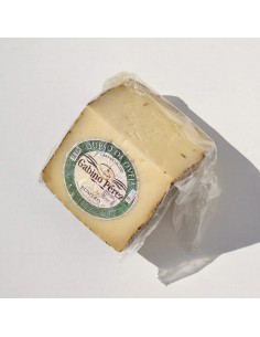 QUEIJO GABINO PEREZ - LEITE CRU DE OVELHA CURADA - 400 g. aprox. em cunha.